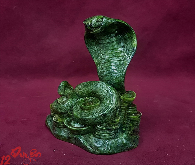 Tượng rắn phong thủy 3